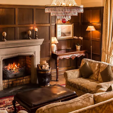 מלון Lough Eske Castle