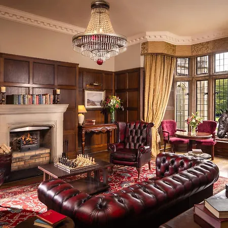 Lough Eske Castle מלון 5*