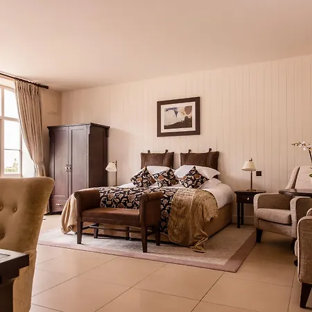 מלון Lough Eske Castle