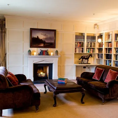 מלון Lough Eske Castle